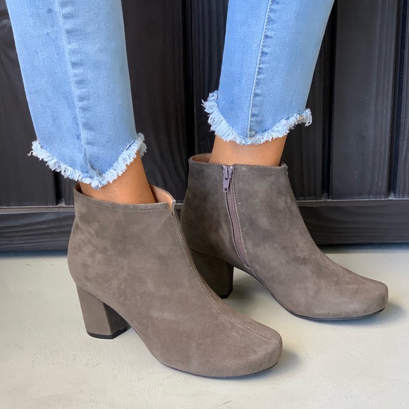 Comfortable Butter Soft Calf Leather Ankle Booties - Picture 1 of 4